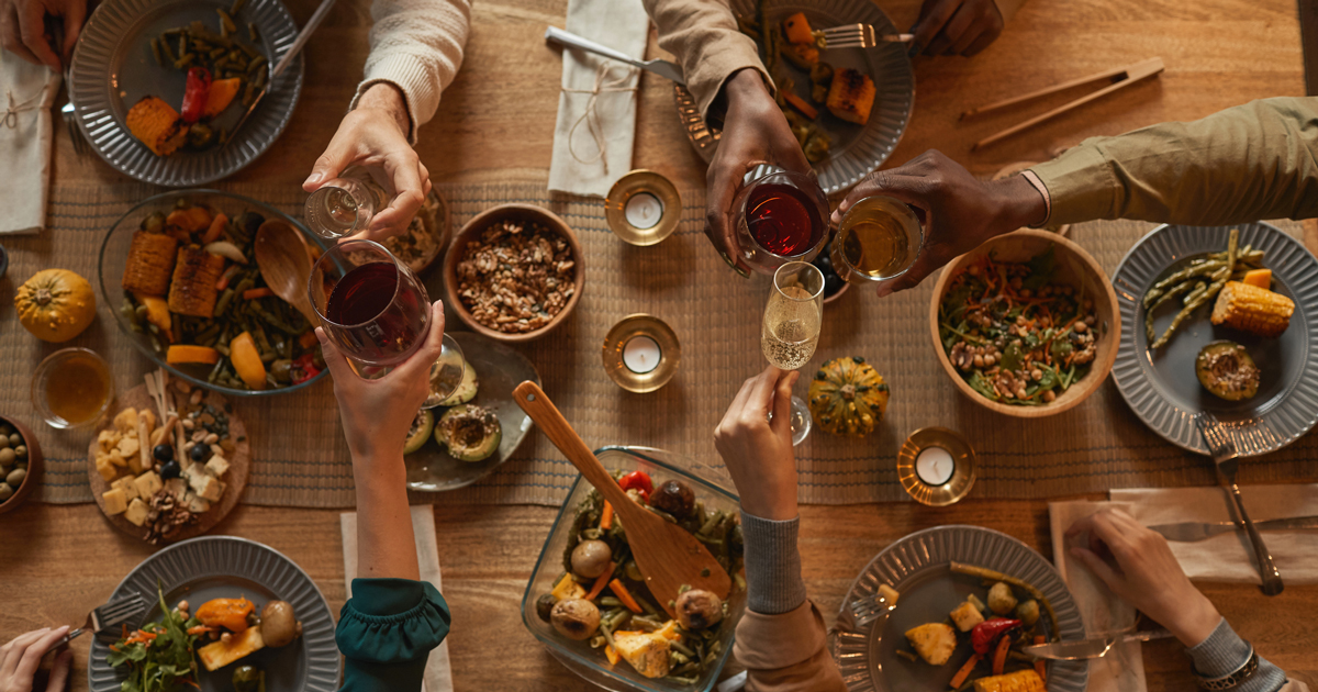 picture of a family gathering at the dinner table